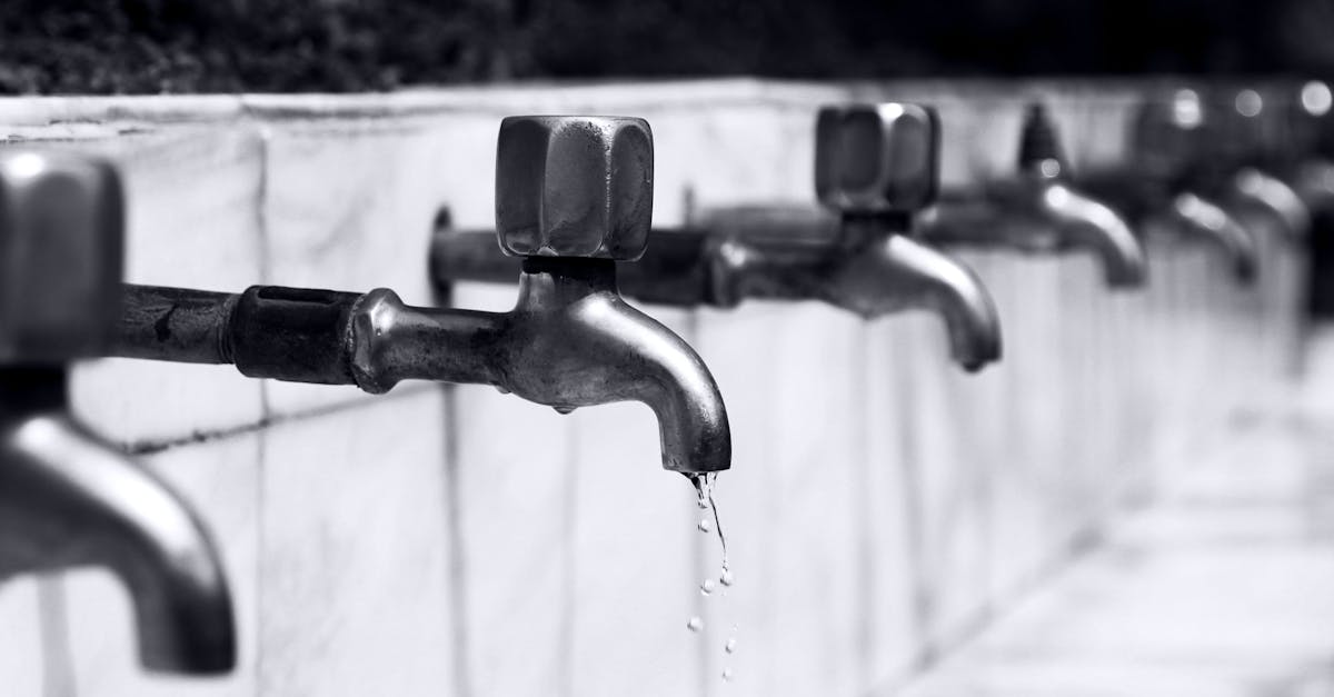 How do you fix a leaky pipe joint without removing it?